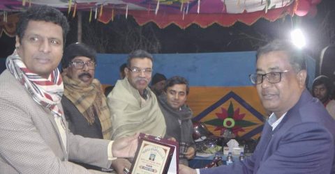 ঈশ্বরদীতে মাদক বিরোধী ব্যাডমিন্টন টুর্নামেন্ট উদ্বোধন ও গুণীজন সংবর্ধনা প্রদান।