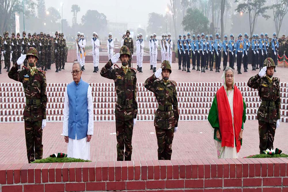 বীর শহীদদের প্রতি জাতীয় স্মৃতিসৌধে রাষ্ট্রপতি ও প্রধানমন্ত্রীর শ্রদ্ধা