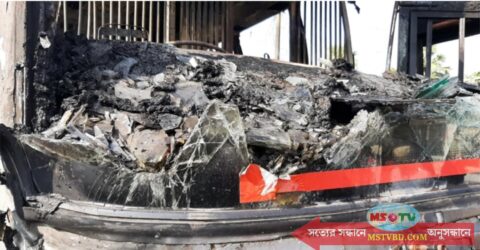 মাদারীপুরে বাসের ধাক্কায় ইজিবাইক যাত্রী নিহত, বাসে আগুন