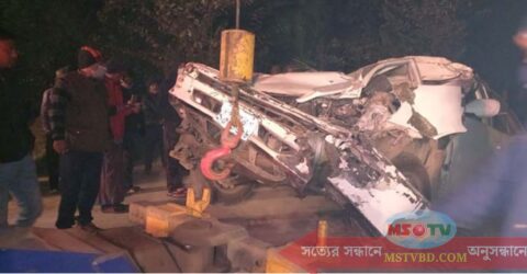 রাজবাড়ীতে ট্রাক প্রাইভেটকার মুখোমুখি সংঘর্ষে নিহত ৩