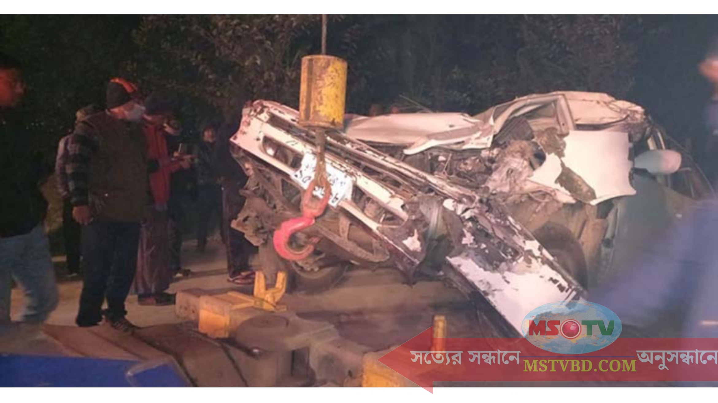 রাজবাড়ীতে ট্রাক প্রাইভেটকার মুখোমুখি সংঘর্ষে নিহত ৩