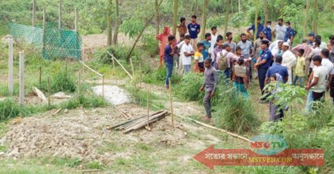 মানিকগঞ্জে কবর থেকে ৯ কঙ্কাল উধাও