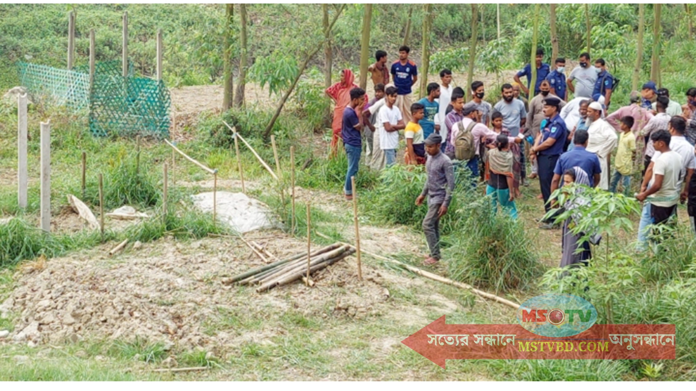 মানিকগঞ্জে কবর থেকে ৯ কঙ্কাল উধাও