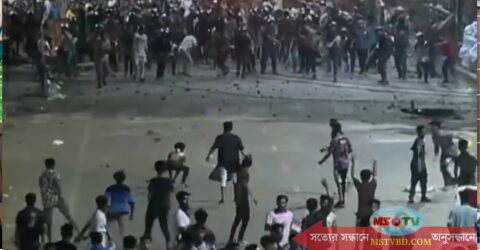 রাজধানীর নিউমার্কেটে সংঘর্ষে ২ জনের মৃত্যু,ব্যবসায়ী-শিক্ষার্থীসহ আসামি ১২০০