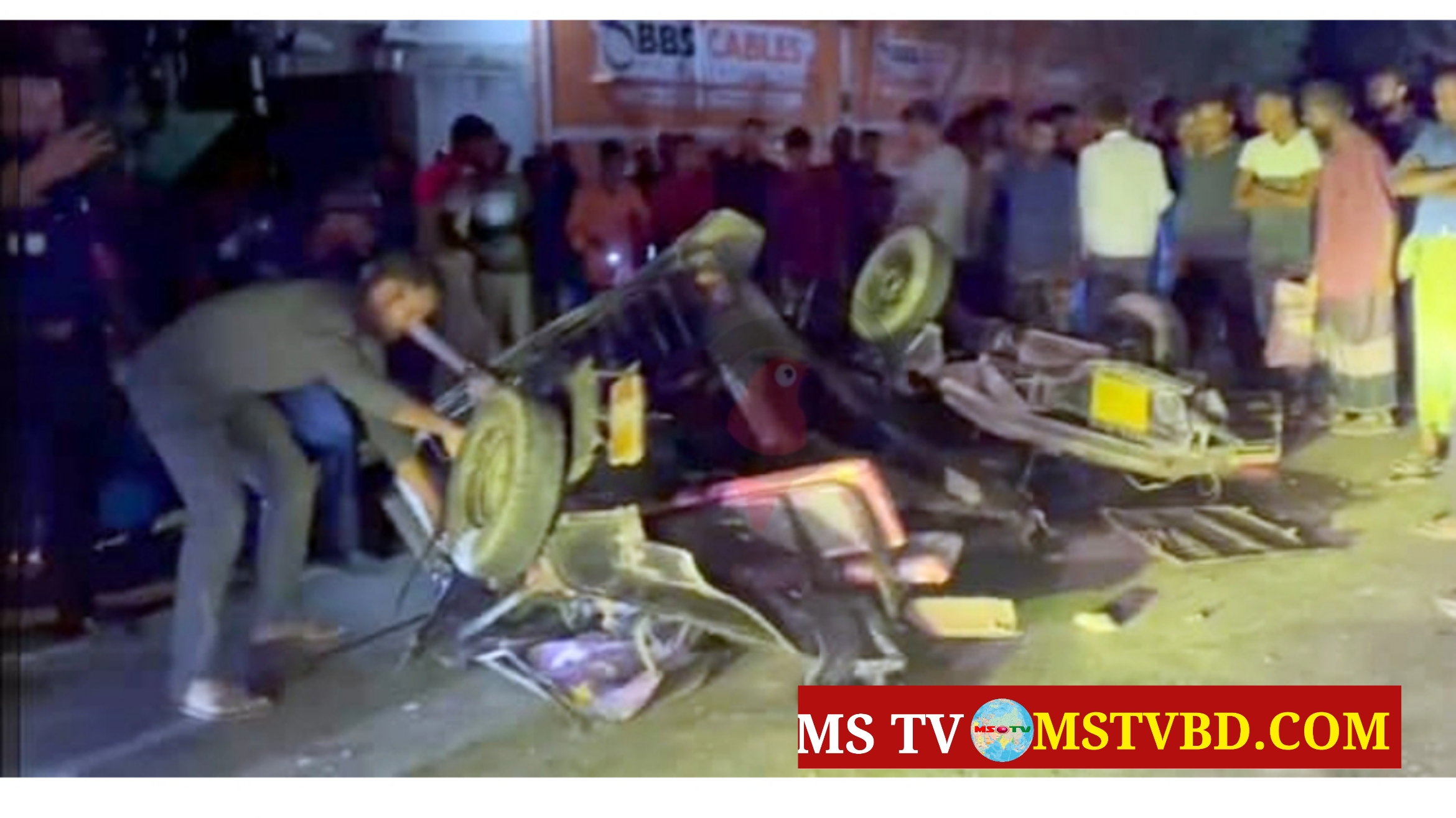 রংপুরে মাইক্রোবাস-মাহিন্দ্রার মুখোমুখি সংঘর্ষে নিহত ৫