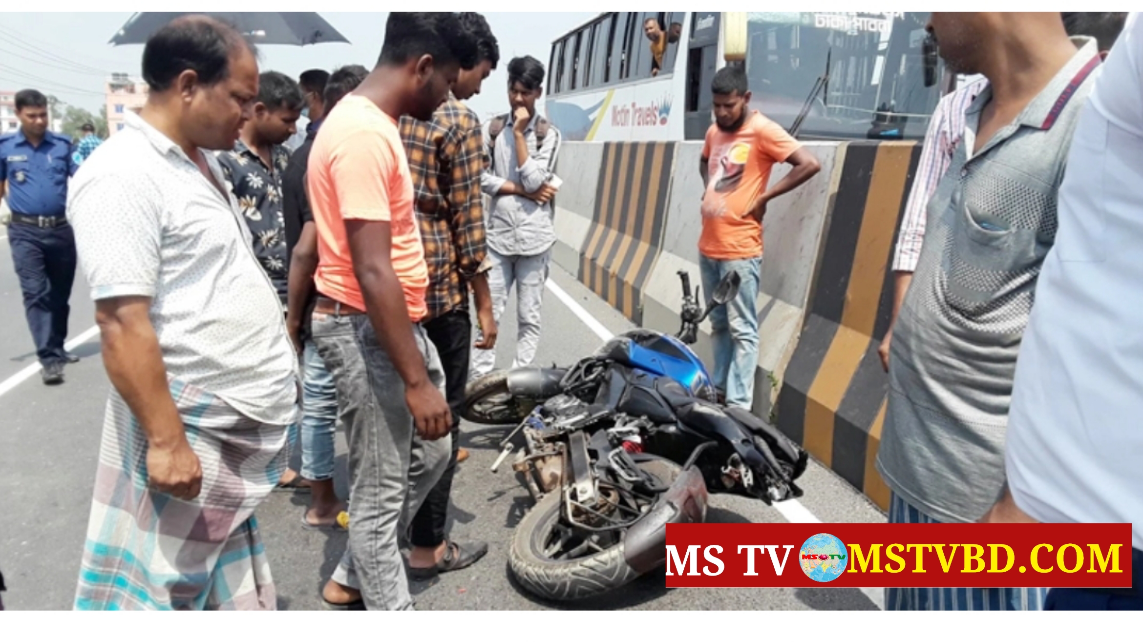 টাঙ্গাইলের মির্জাপুরে ট্রাকচাপায় ছাত্রসহ নিহত ২