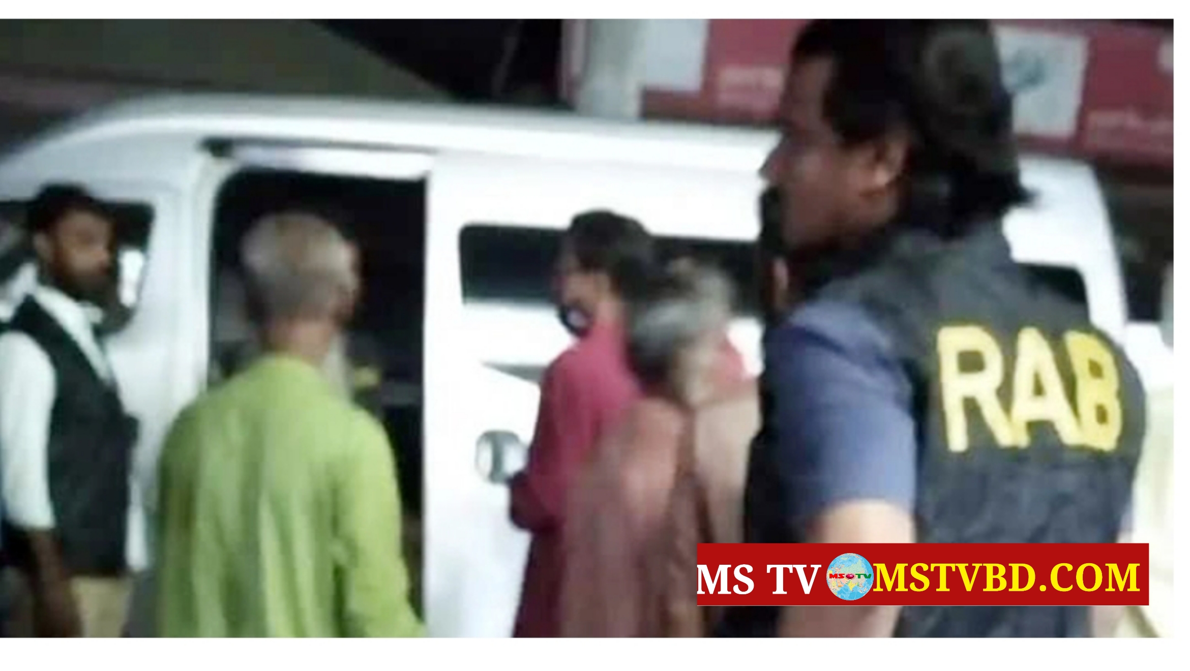 ময়মনসিংহে অভিযানে গিয়ে মাদক ব্যবসায়ীদের হামলার শিকার র‍্যাব