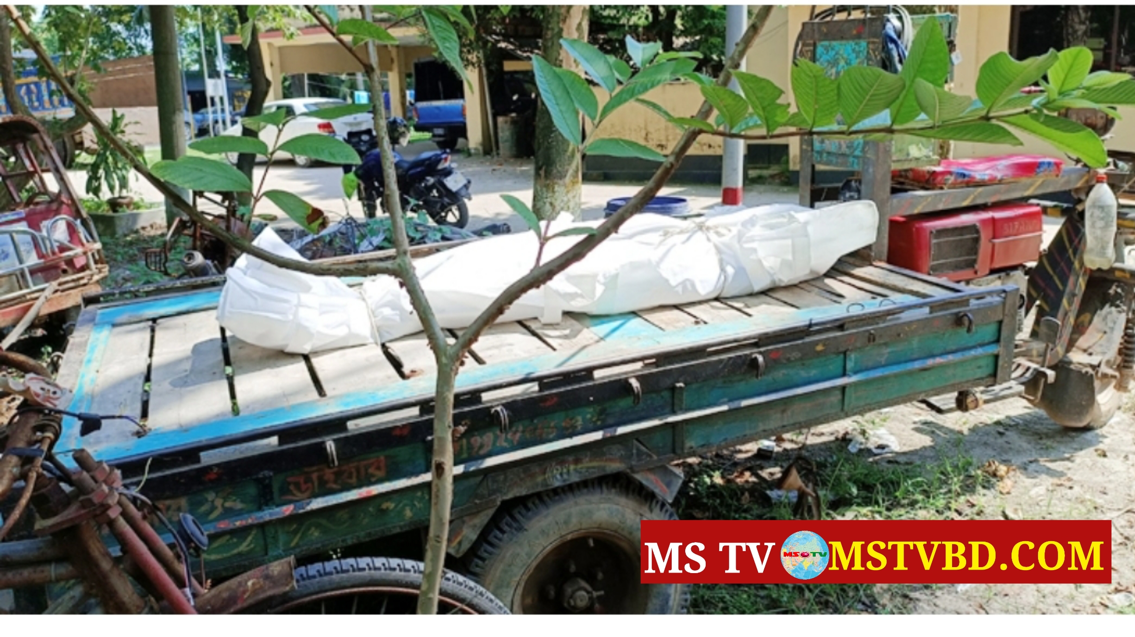 গাজীপুর কালীগঞ্জে সাবেক স্ত্রীর ওড়নায় ঝুলছিল যুবকের মরদেহ