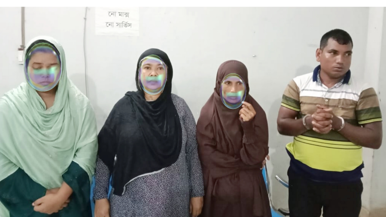 কসবায় অসামাজিক কর্মকান্ডে লিপ্ত থাকায় গ্রেফতার ৪