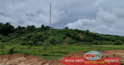 সীমান্তে চলছে গোলাগুলি , আবারও অনুপ্রবেশের অপেক্ষায় রোহিঙ্গারা