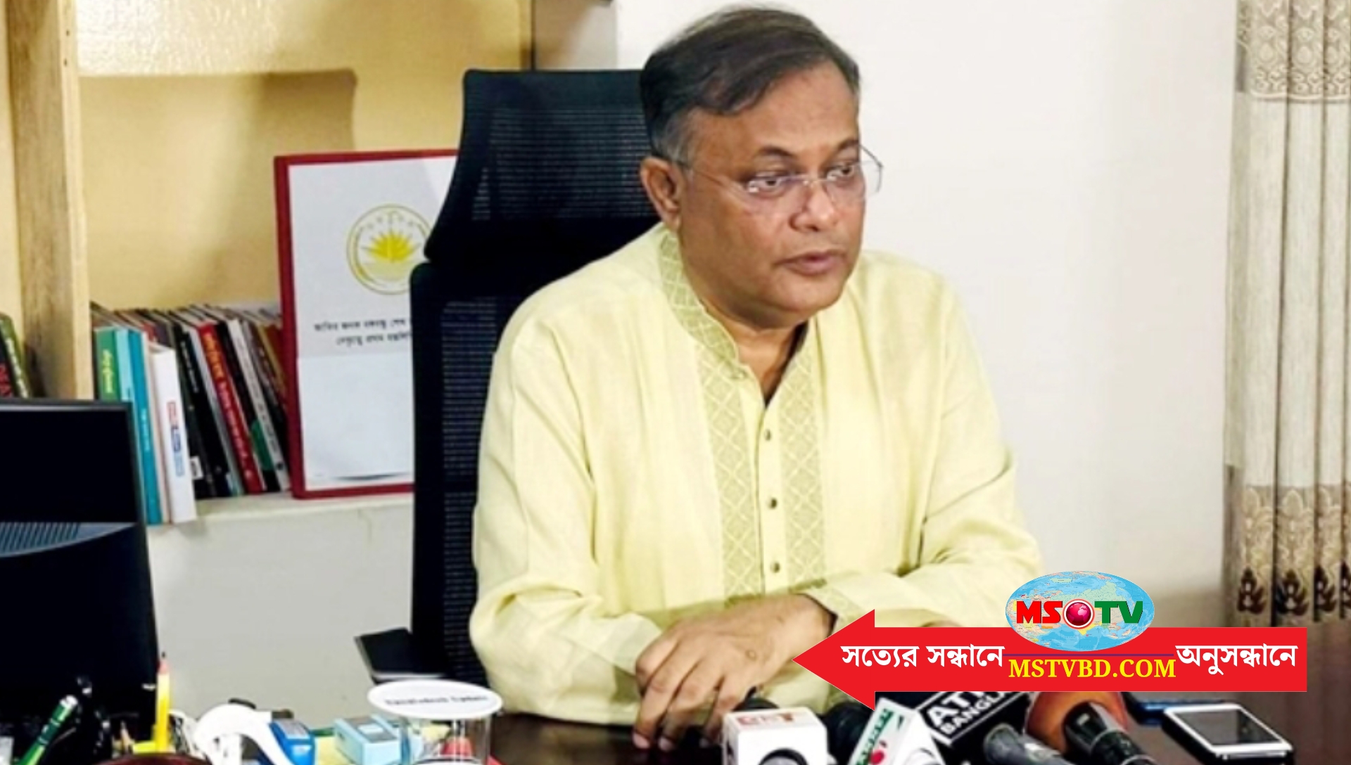 পার্টি অফিসে বোমা নিয়ে বসে থাকলে পুলিশ গ্রেফতার করবেই: তথ্যমন্ত্রী