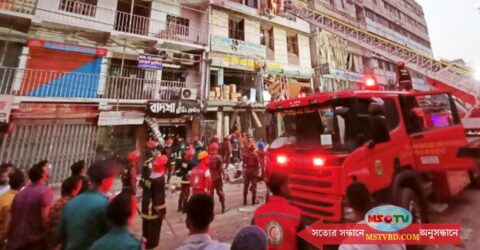 গুলিস্তানে বিস্ফোরণের ঘটনায় ১৮ জনের মরদেহ উদ্ধার ও তিনজন নিখোঁজ