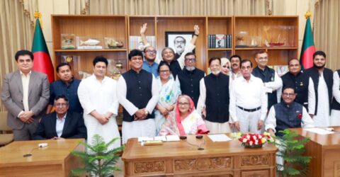 অন্য কেউ ক্ষমতায় এলে উন্নয়ন এবং দেশ ধ্বংস হয়ে যাবে: প্রধানমন্ত্রী