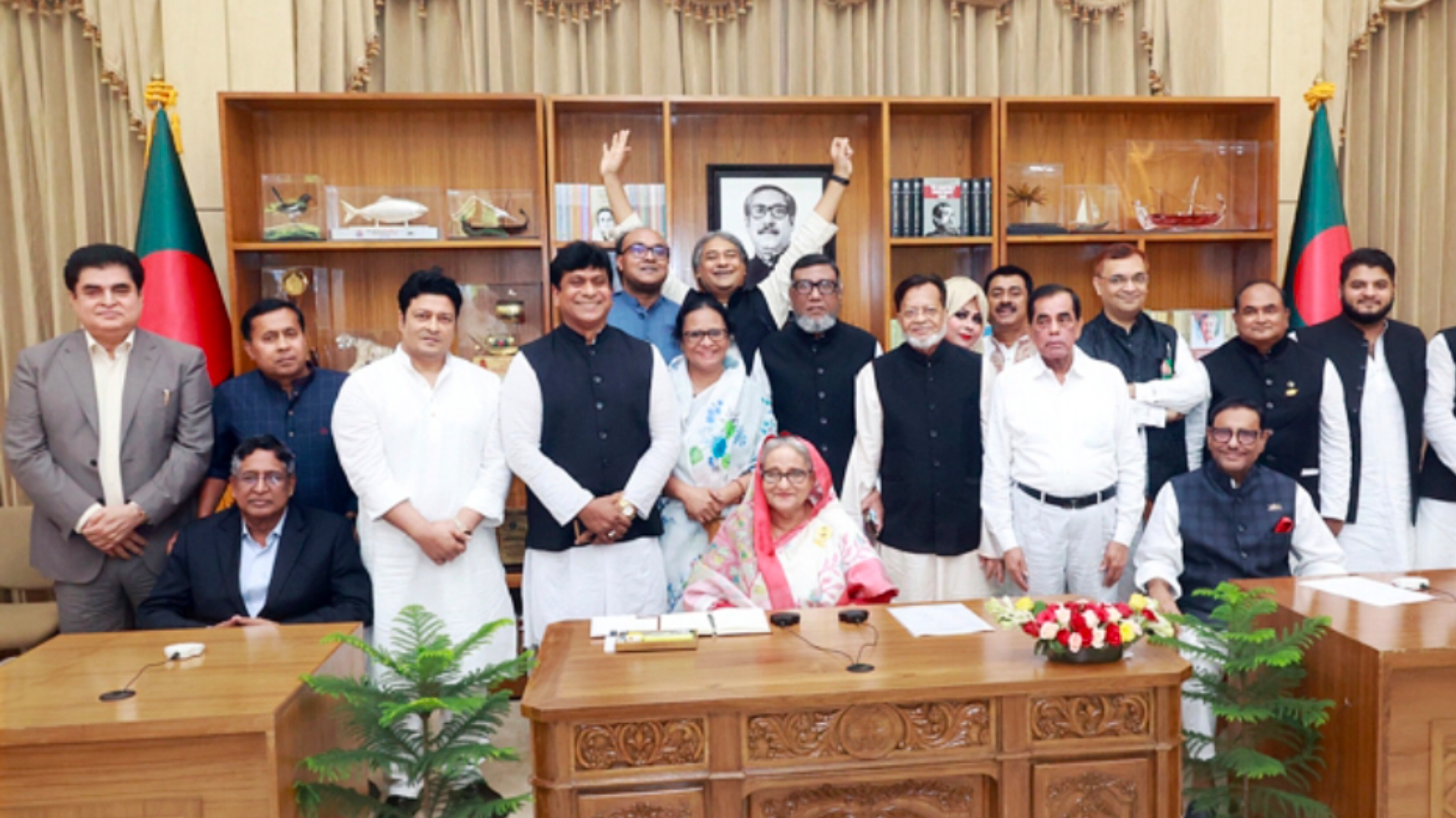 অন্য কেউ ক্ষমতায় এলে উন্নয়ন এবং দেশ ধ্বংস হয়ে যাবে: প্রধানমন্ত্রী