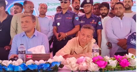 শেখ হাসিনাকে আবারও প্রধানমন্ত্রী বানালে, আপনাদের ভবিষ্যৎ নিয়ে চিন্তা করতে হবে না : আইনমন্ত্রী