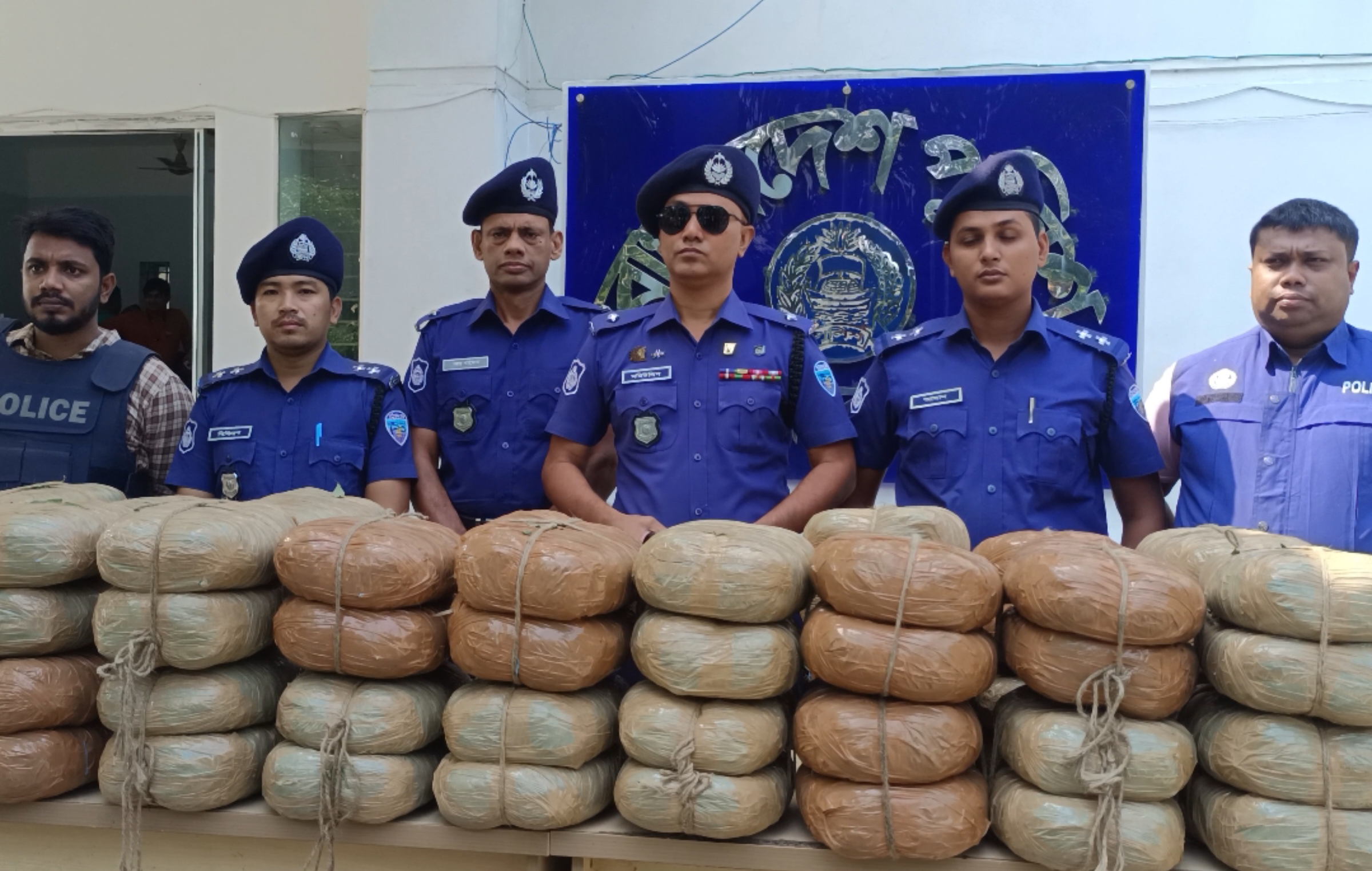 কসবায় ফের ১২০ কেজি গাঁজা উদ্ধার