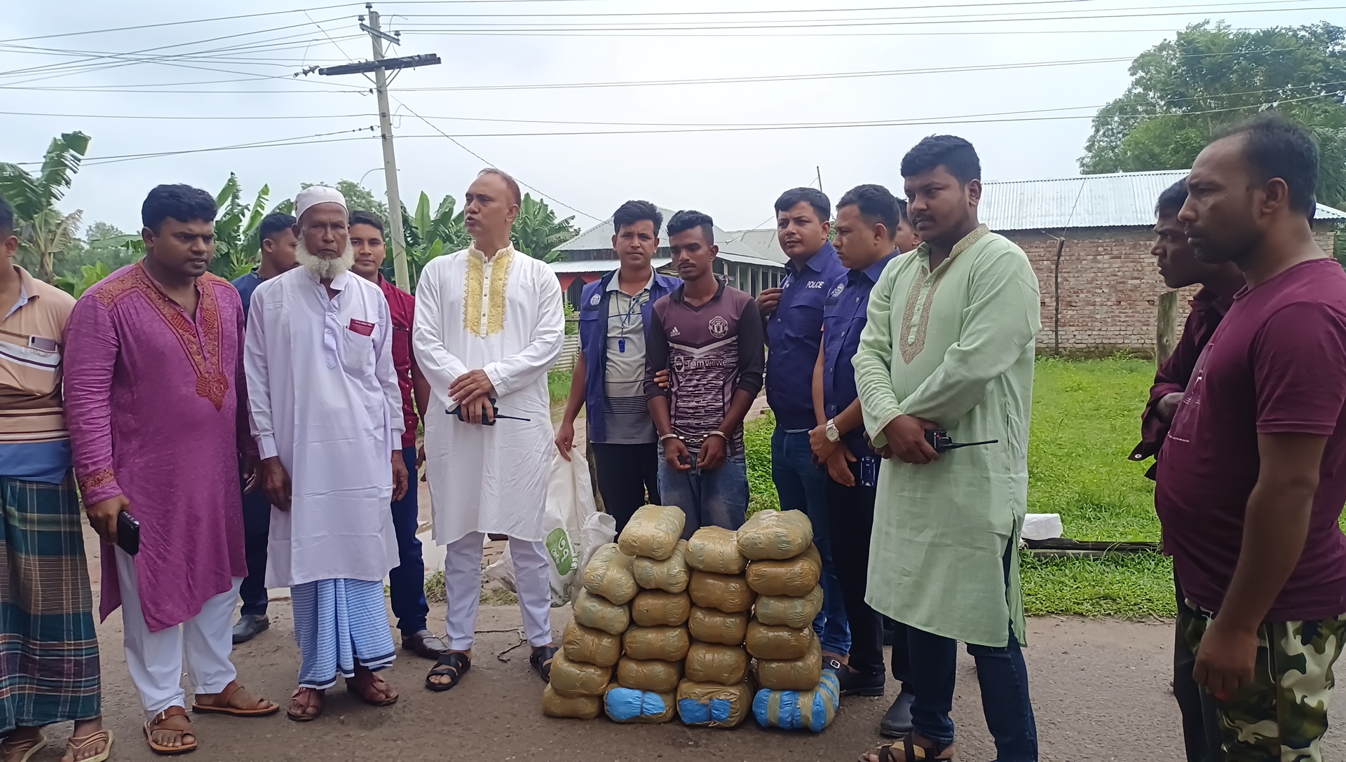 কসবায় ফের ৫৪ কেজি গাঁজাসহ আটক ২