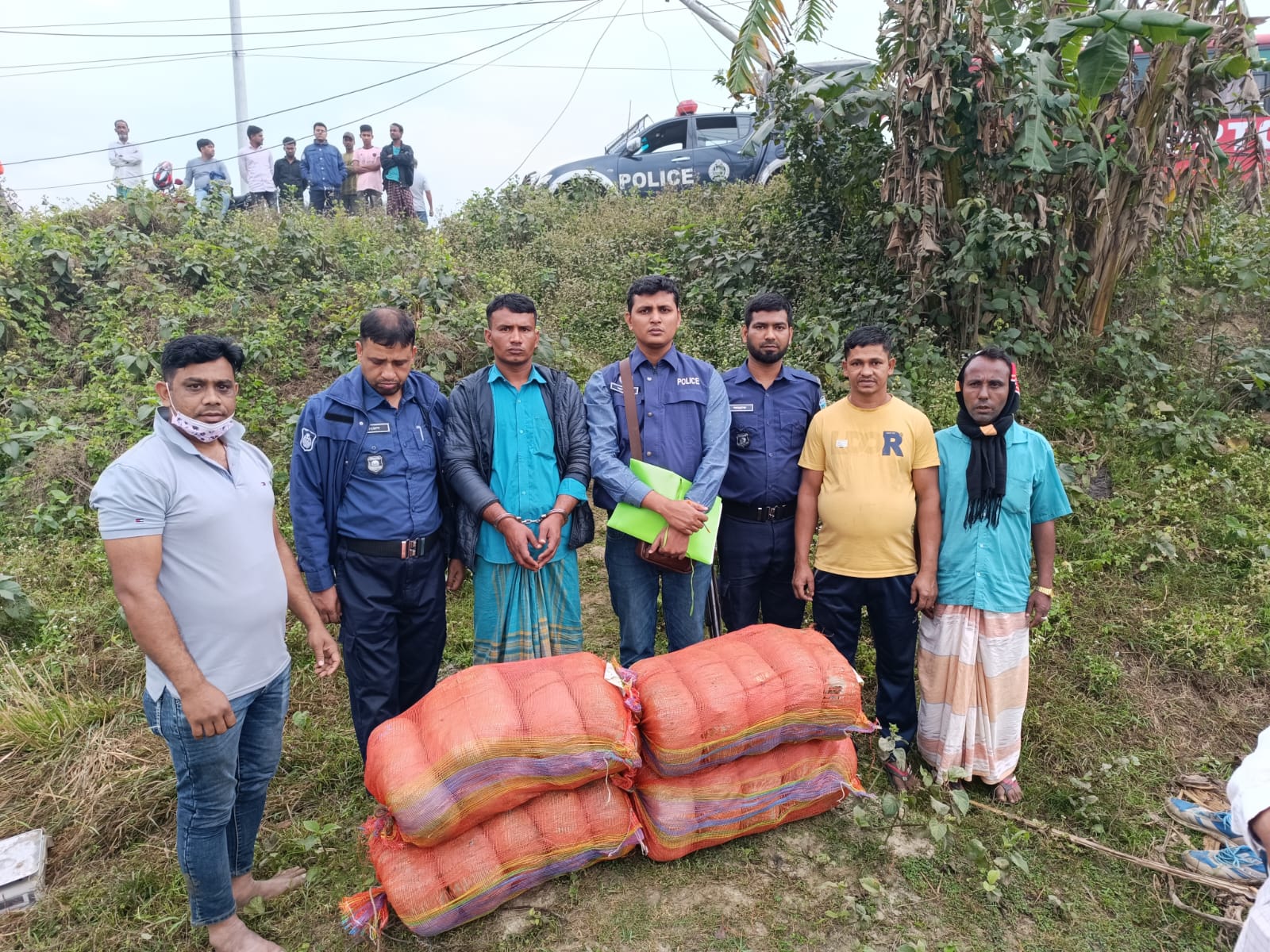 কসবায় ফের ৫০ কেজি গাঁজাসহ আটক ১