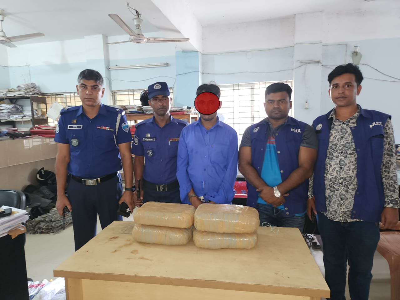 কসবা ১০ কেজি গাঁজাসহ আটক ১